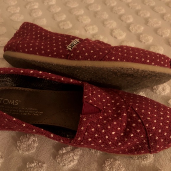 LIKE NEW TOMS | Red and White Polkadot Slip-ons - Picture 3 of 5